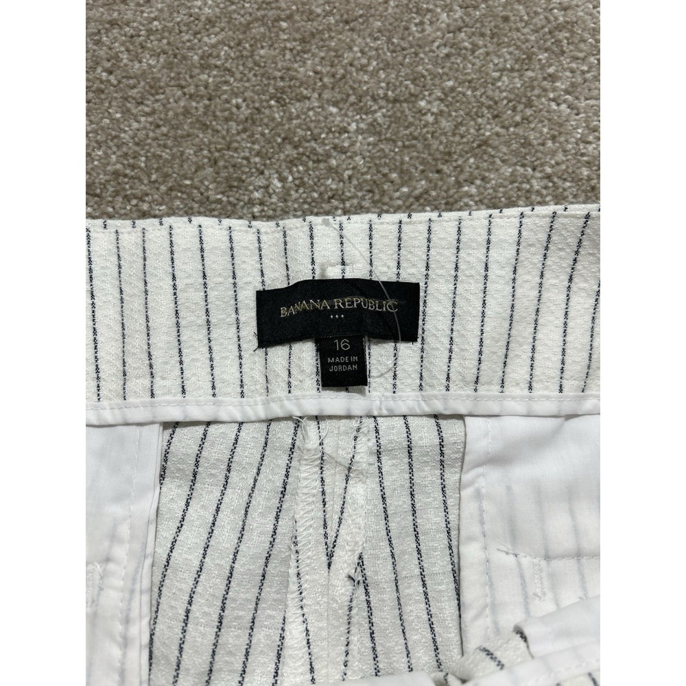 Banana Republic Shorts Womens 16  White Blue Stripes - Picture 4 of 7